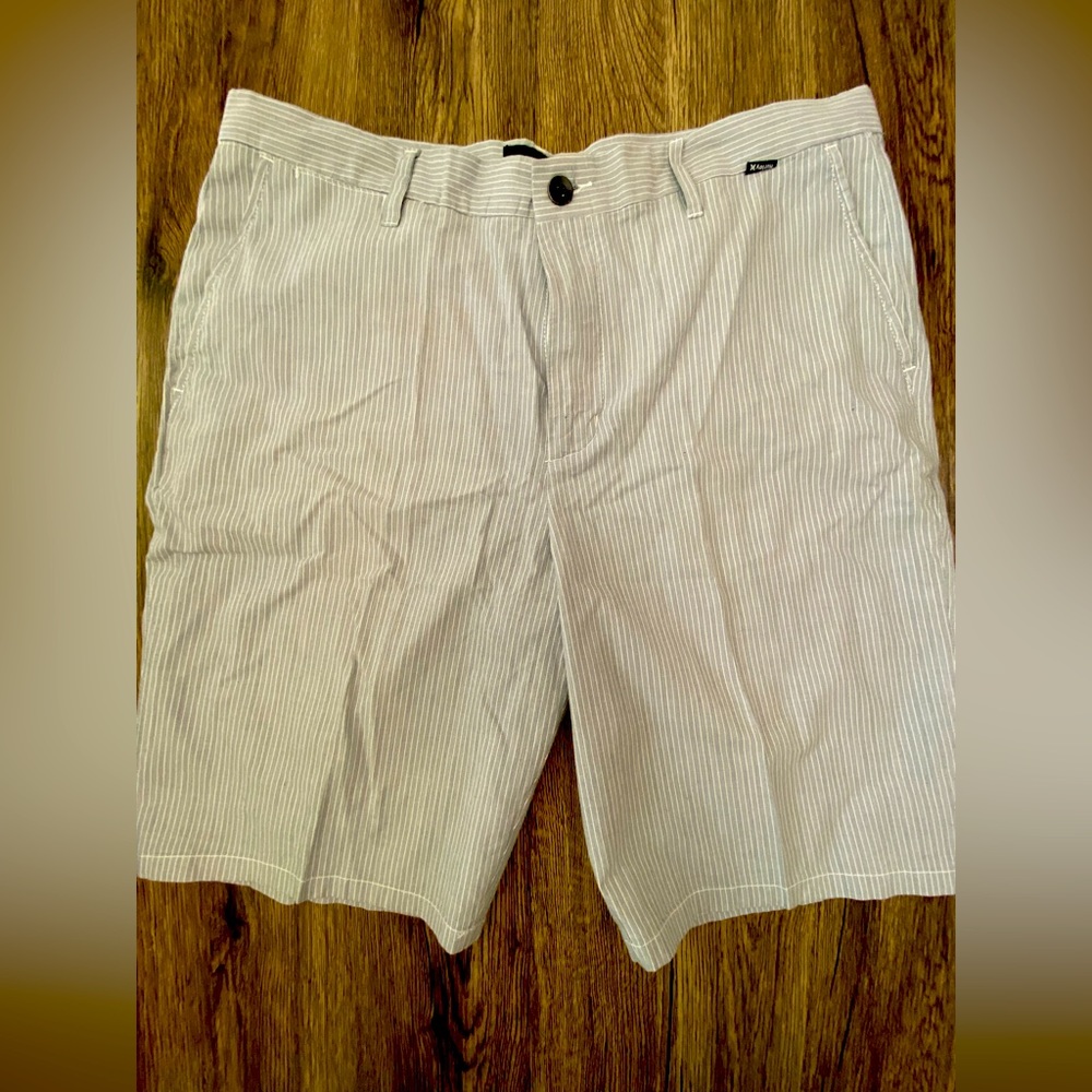 Hurley men’s golf shorts size 36 waist